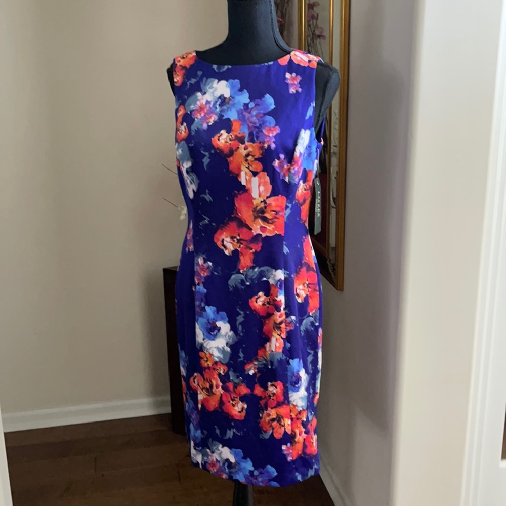 Lauren All Over Floral Print Jewel Neck Sleeveless Sheath Dress - 10